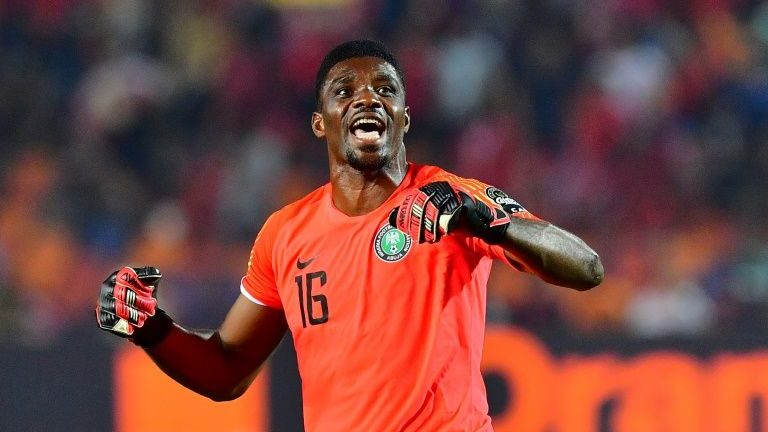 Daniel Akpeyi has reportedly signed for Swallows