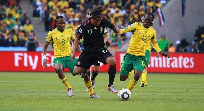 Siphiwe Tshabalala and Reneilwe Letsholonyane in action for Bafana Bafana during the 2010 FIFA World Cup in SA.