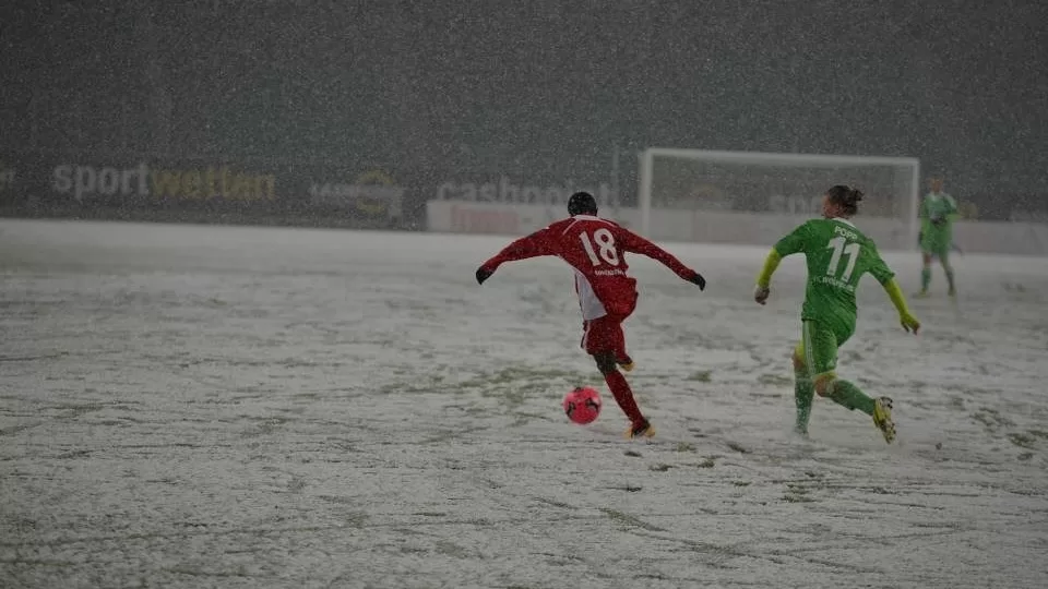 Nyandeni playing in the snow