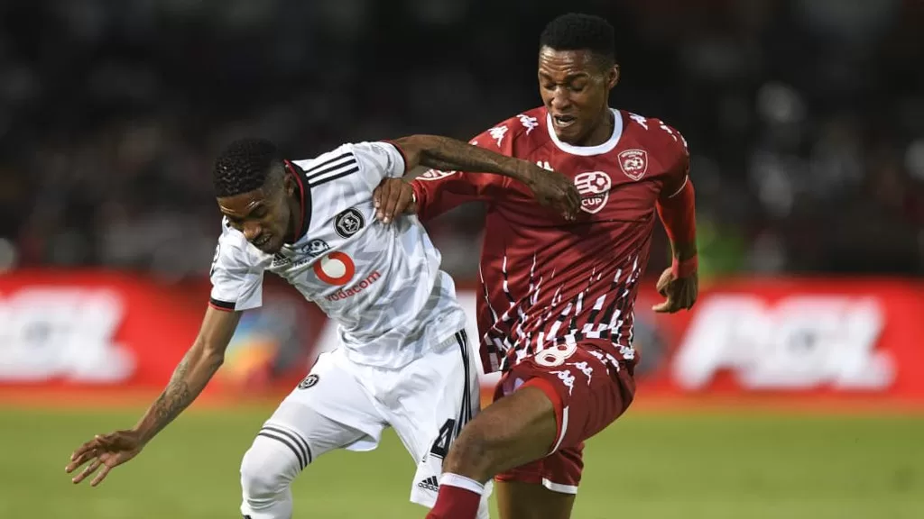 Ex-PSL referee weighs in on the dubious Nedbank Cup final penalty against Orlando Pirates