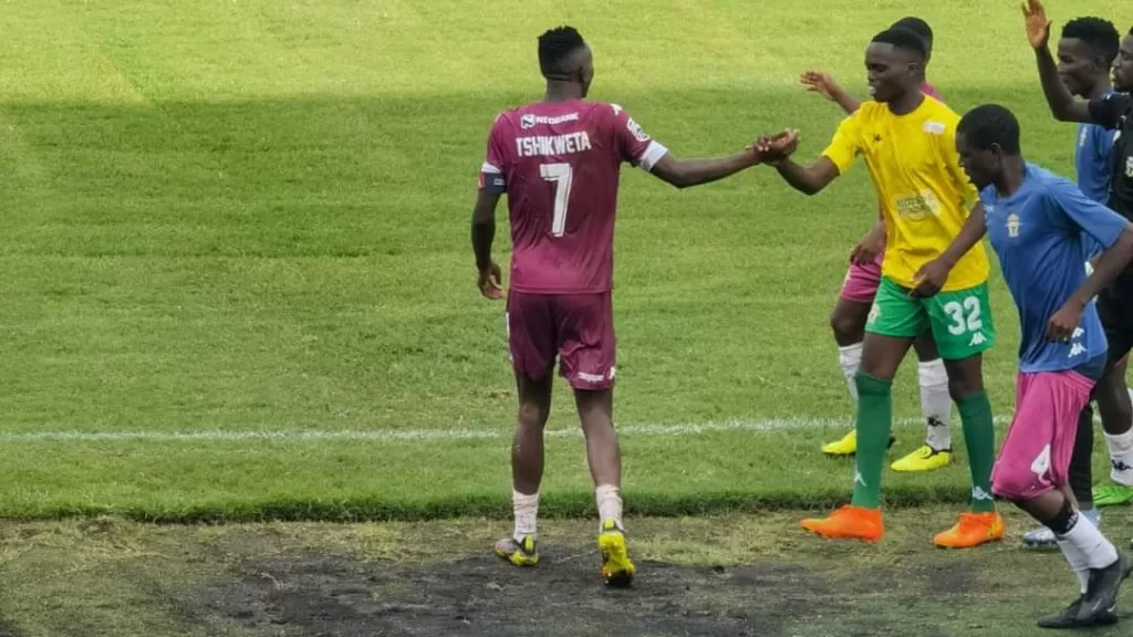 Thabelo Tshikweta signs for Venda Football Club.