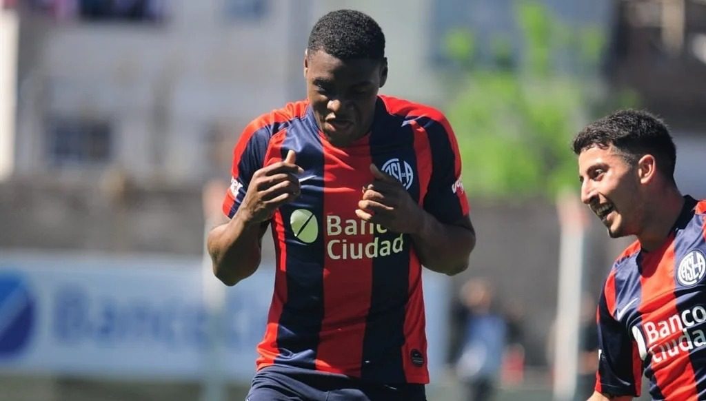 González is set to arrive in South Africa to join Kaizer Chiefs
