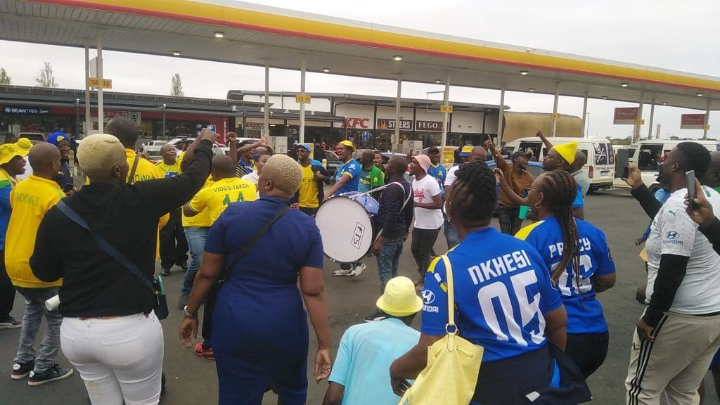 12-hour Bus journey with Mamelodi Sundowns supporters to the MTN8 Final