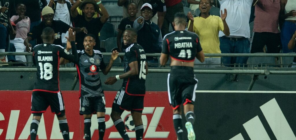 Tshegofatso Mabasa in action for Orlando Pirates