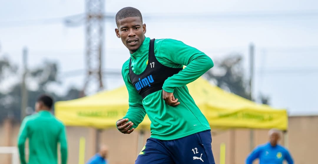 Neo Maema at Mamelodi Sundowns training