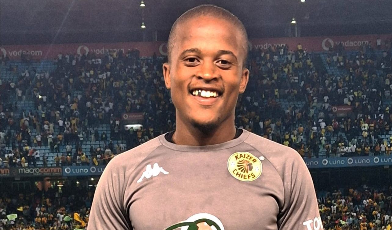 Wandile Duba with his Man of the Match award after the Mamelodi Sundowns game