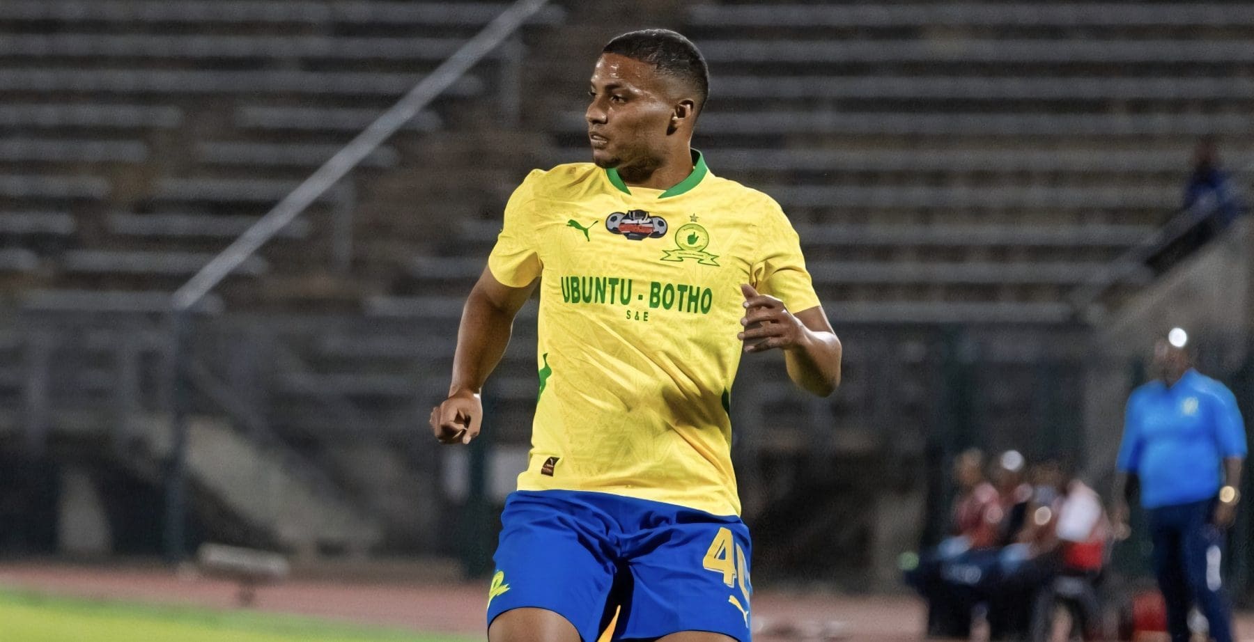 Rivaldo Coetzee in action for Mamelodi Sundowns during a Carling Knockout match