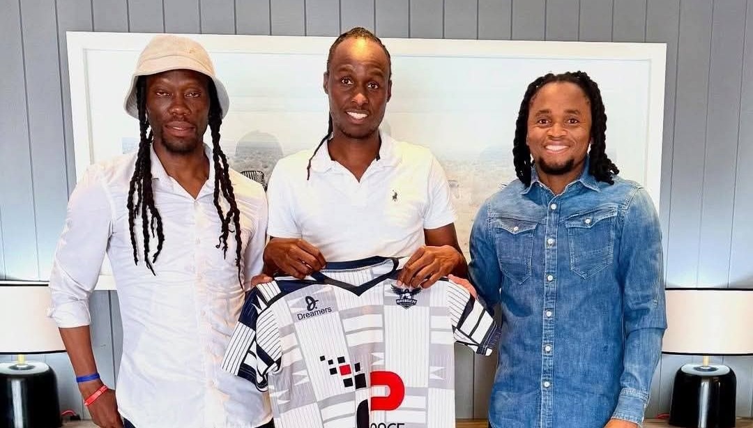 Reneilwe Letsholonyane unveiled as Matebele FC coach