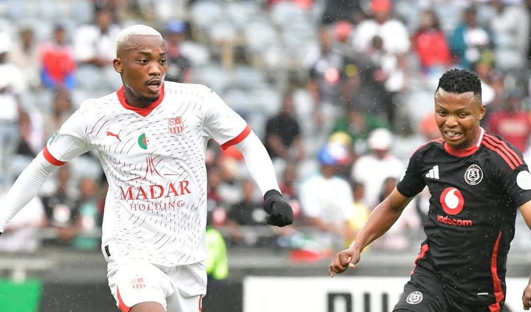 Khanyisa Mayo at CR Belouizdad