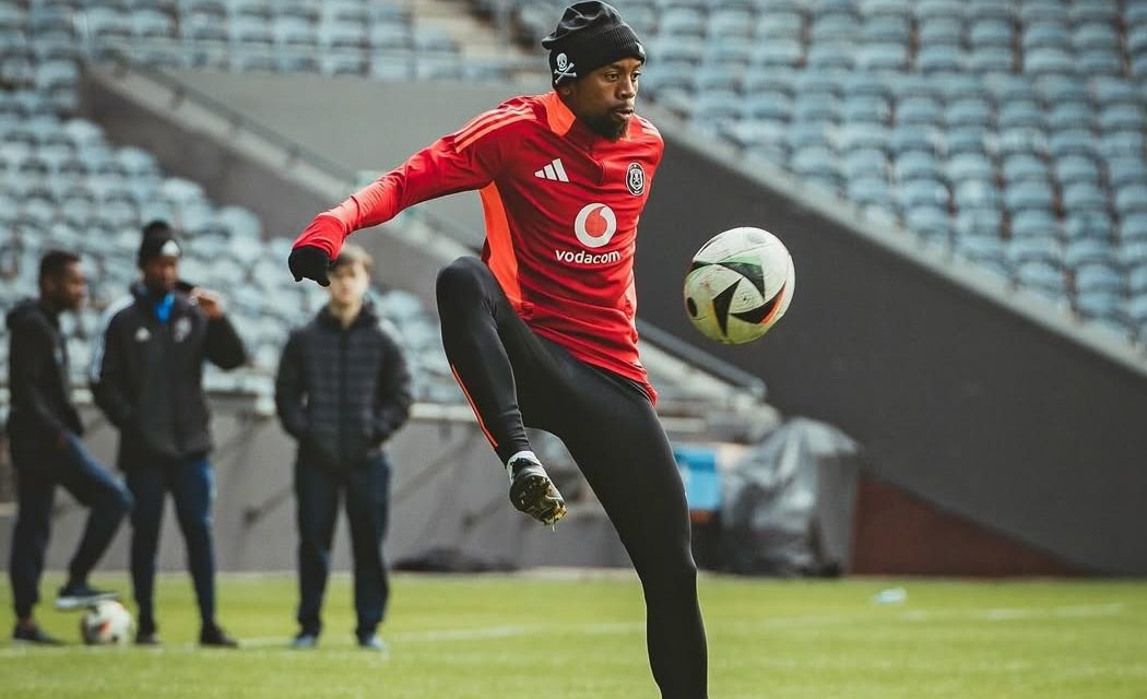 Selaelo Rasebotja with Orlando Pirates