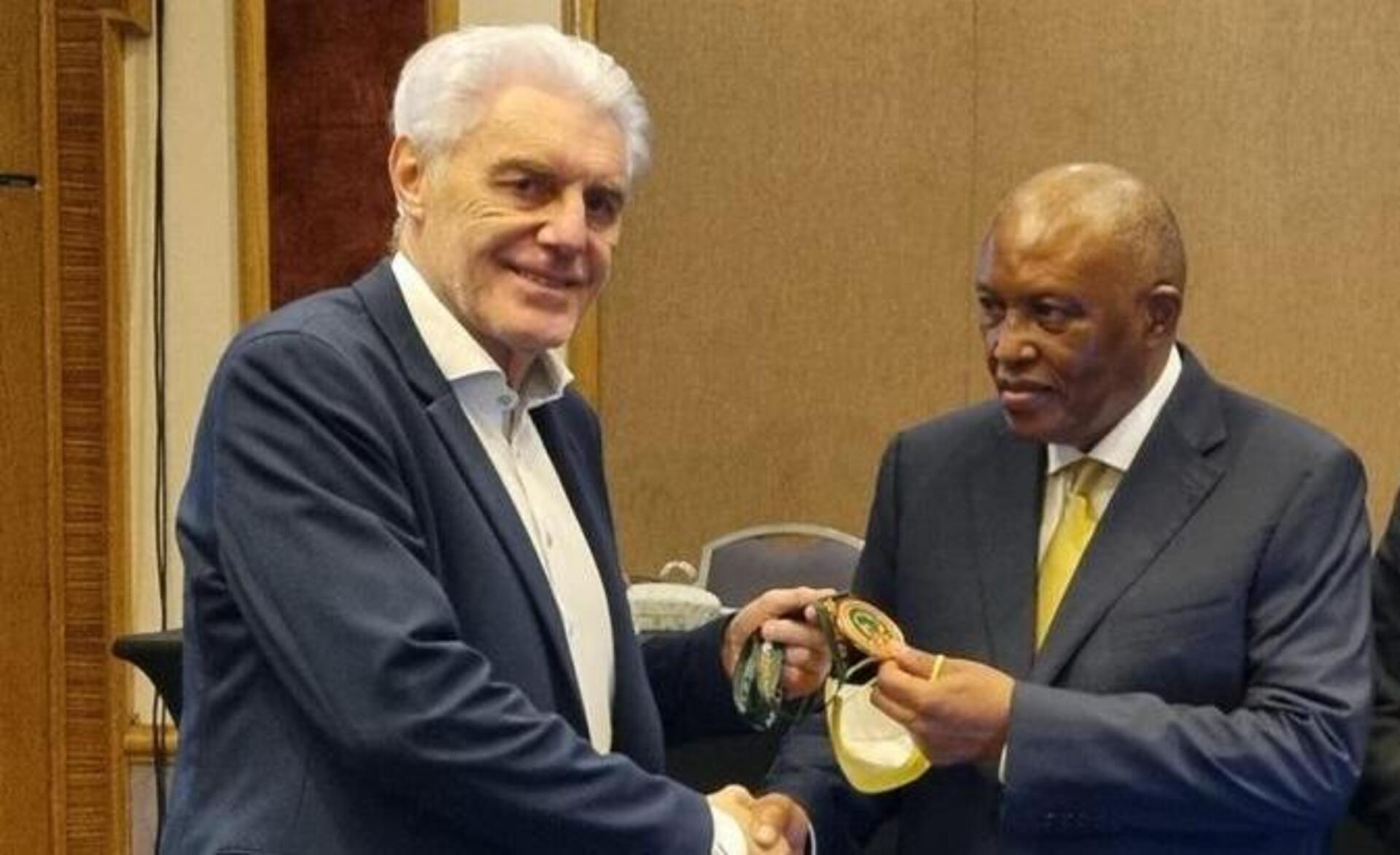 Hugo Broos and Irvin Khoza