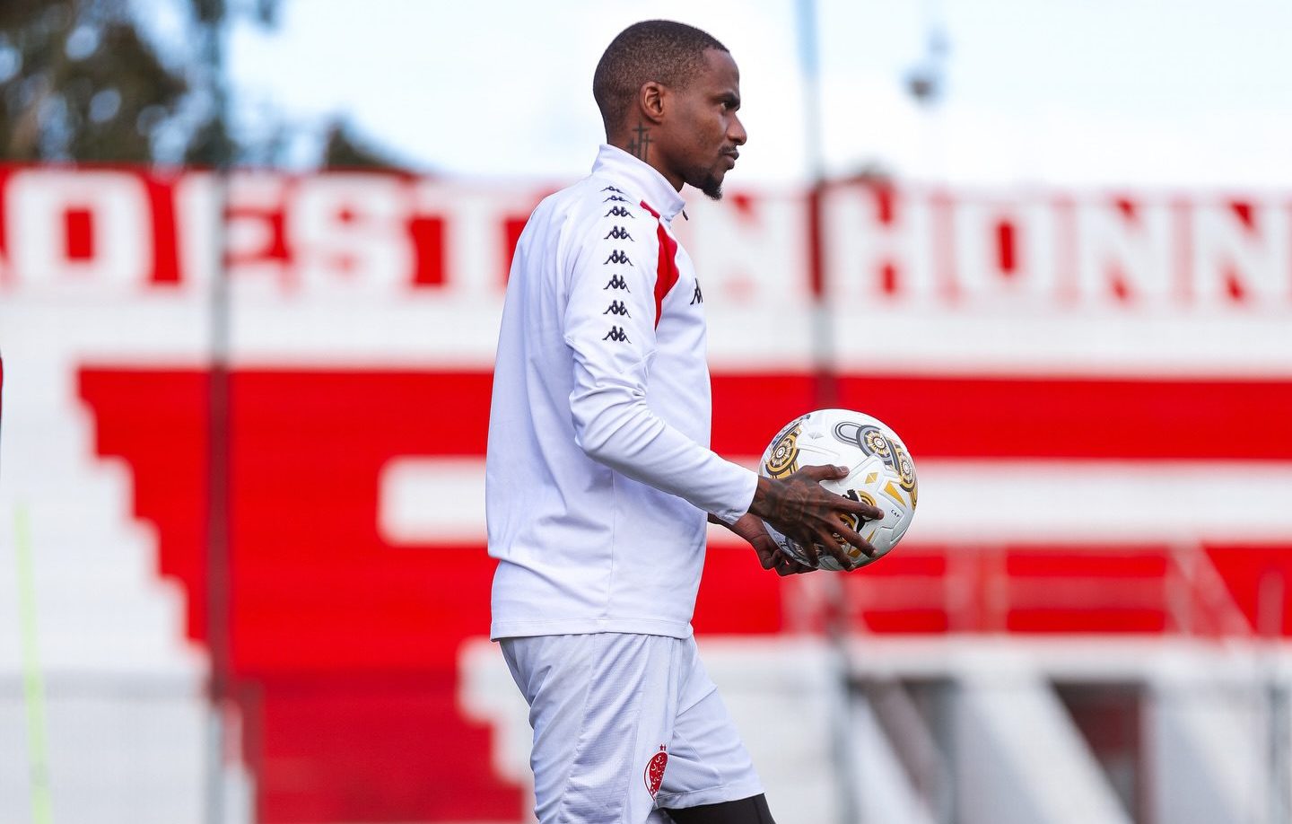 South African playmaker Thembinkosi Lorch at Wydad AC
