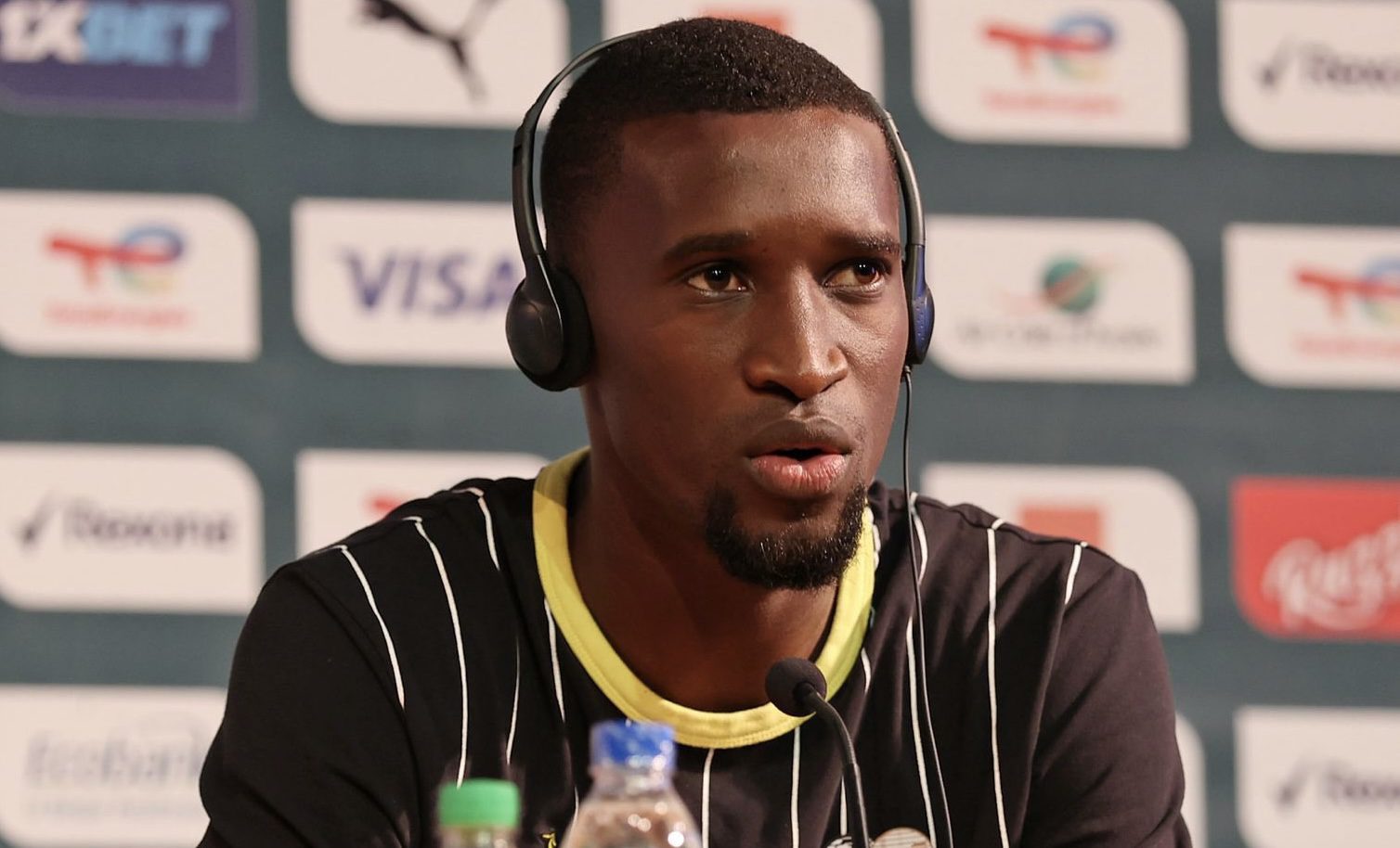 Former Bafana Bafana international Siyanda Xulu addressing members of the media