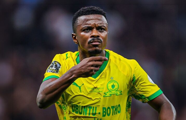 Teboho Mokoena celebrating his Mamelodi Sundowns goal
