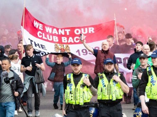 protestors at Man United pre match