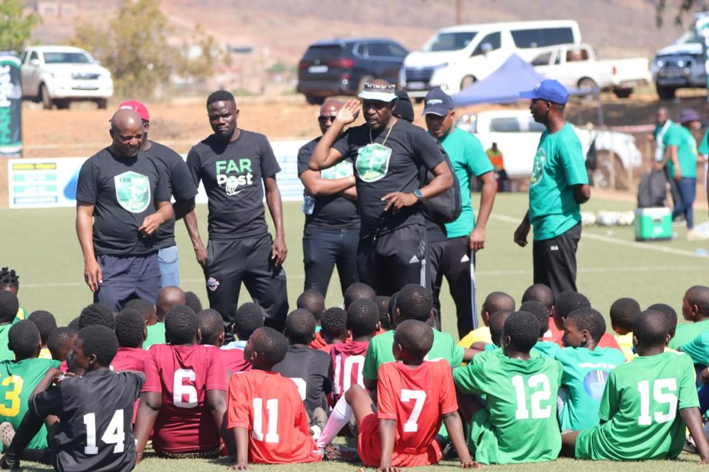 over 300 kids to participate in football clinics conducted by renowned coaches and players