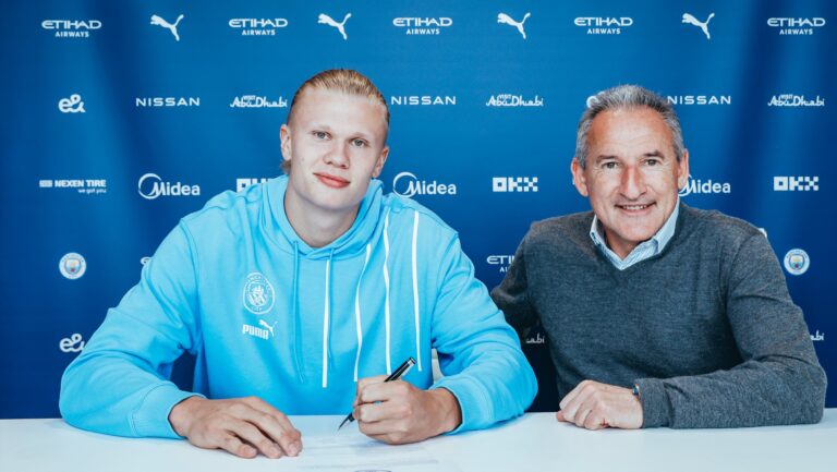 Erling Haaland signing contract