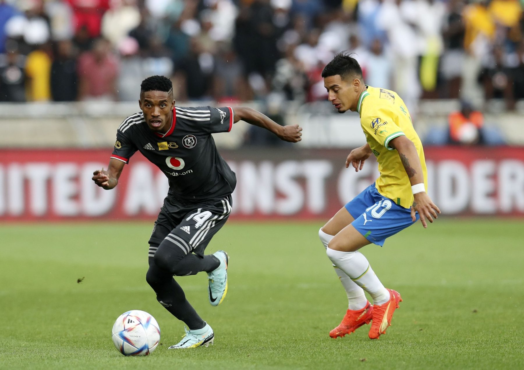 Orlando Pirates down Mamelodi Sundowns in MTN8 final!