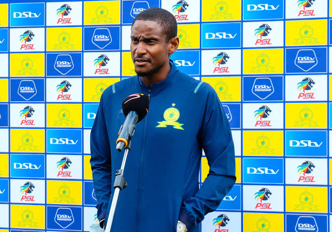 Outspoken Mamelodi Sundowns co-coach Rulani Mokwena held back from commenting on the performance of the referee after their 1-0 win over Marumo, saying he doesn’t get paid enough to afford paying fines.