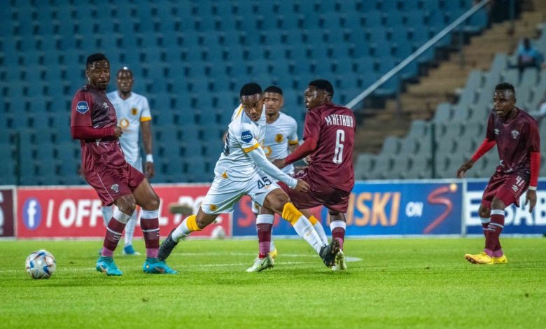 Kaizer Chiefs narrowly edged Swallows 2-1 in a thrilling Soweto Derby at Dobsonville Stadium on Wednesday evening in Soweto.