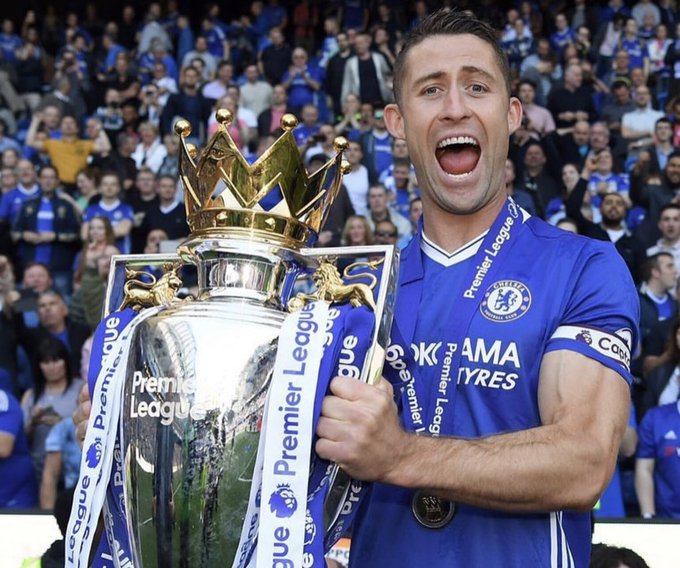 Gary Cahill lifting the English Premier League title during his time at Chelsea 
