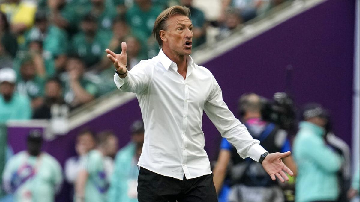 Hervé Renard's 'lucky white shirt' makes global entrance, and then some