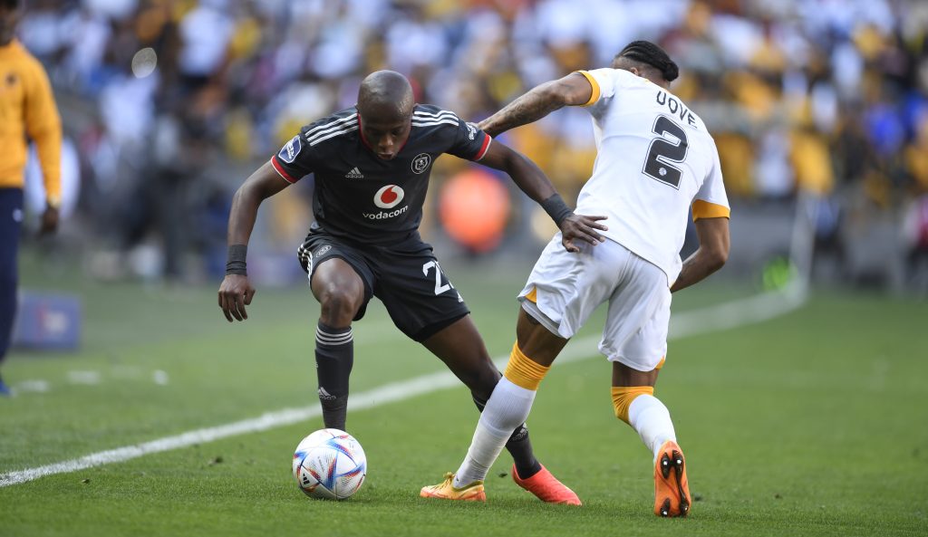 Zakhele Lepasa of Orlando Pirates and Edmilson Dove of Kaizer Chiefs during a league match between the two Soweto giants at FNB Stadium 