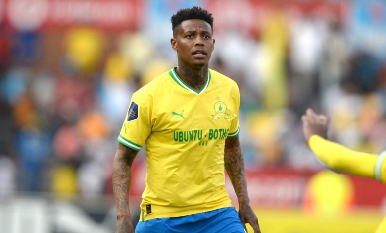 Mamelodi Sundowns midfield maestro Bongani Zungu has described his coach at the club, Rulani Mokwena, as a boundary pusher with a thirst to see him get back in the groove.