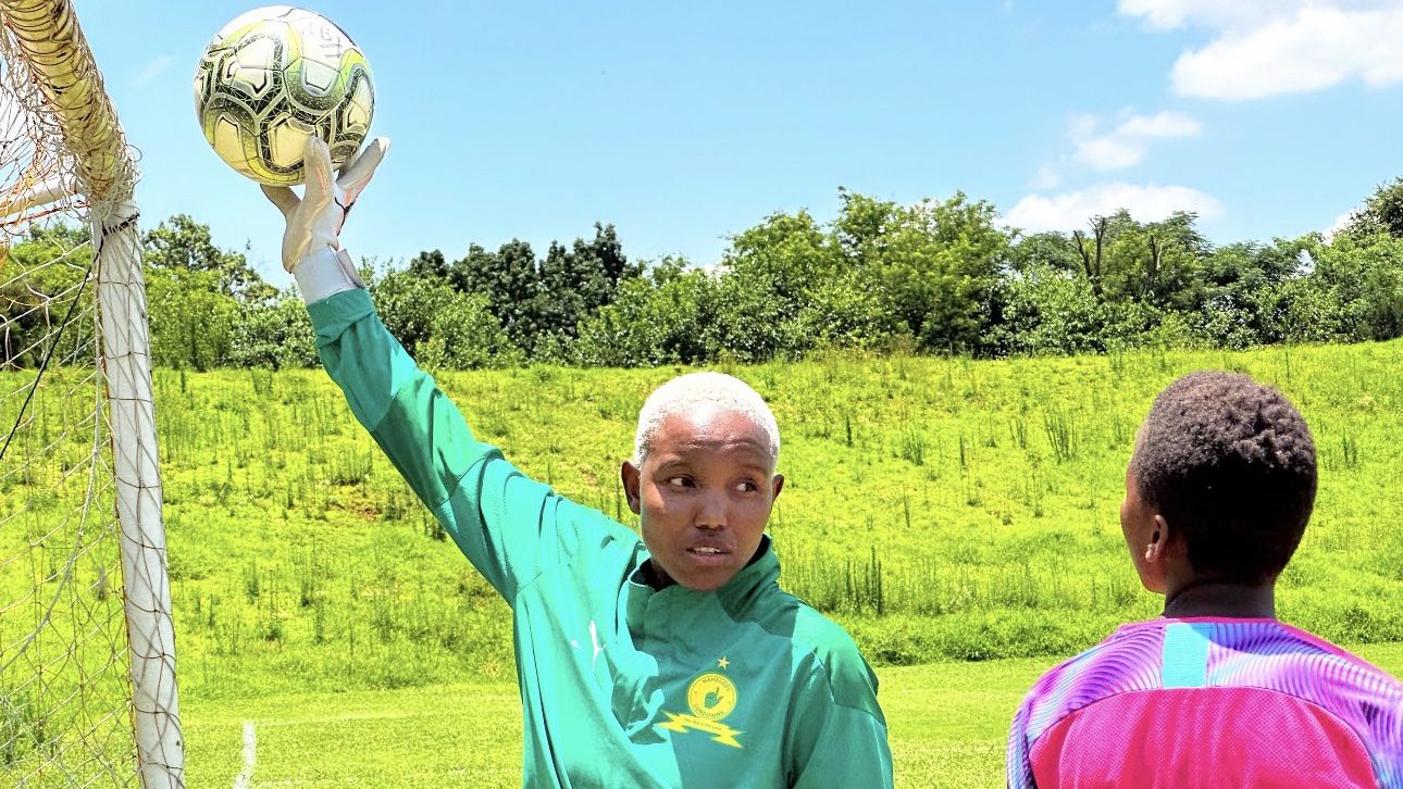 Mamelodi Sundowns Ladies goalkeeper Andile Dlamini and her mentee at training