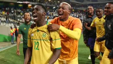 Bafana Bafana and Minnesota United frontman Bongokuhle Hlongwane has admitted that Themba Zwane makes his job easier as a striker and enjoys playing alongside the Mamelodi Sundowns ace at Bafana Bafana.