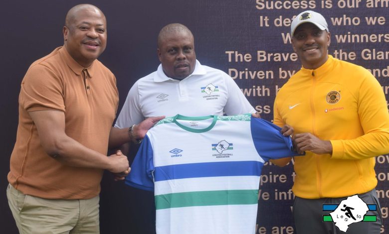 The delegation of the Lesotho Football Association (LEFA) led by secretary general Mokhosi Mohapi, visited Kaizer Chiefs at its Naturena base most recently to explore possibilities of cooperation between the two entities.