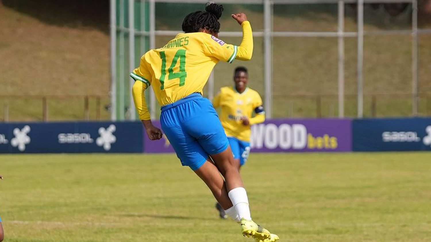 Mamelodi Sundowns Ladies frontwoman Miche Minnies celebrating after scoring for Masandawana