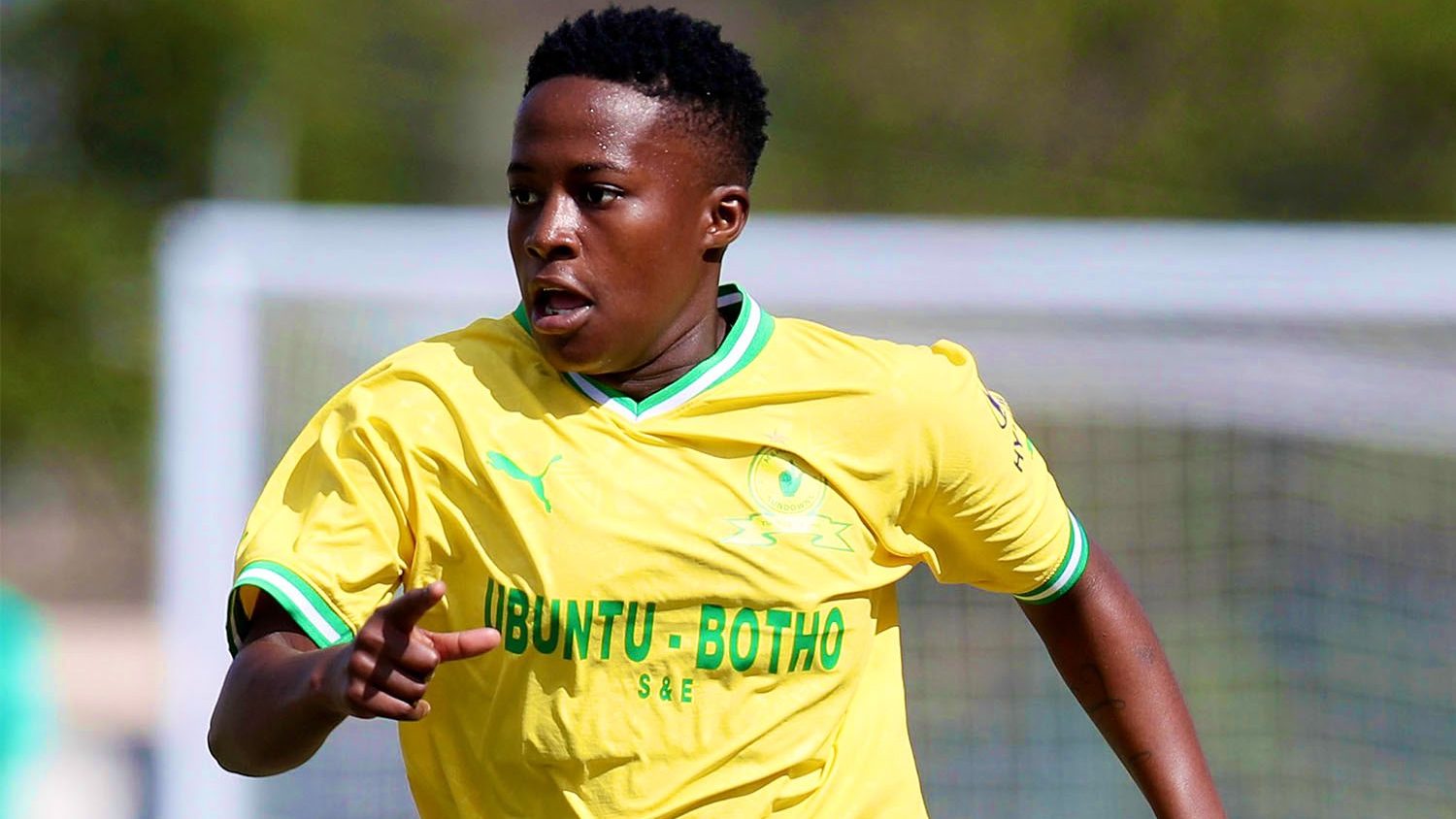 Mamelodi Sundowns Ladies defender Tiisetso Makhubela in action 