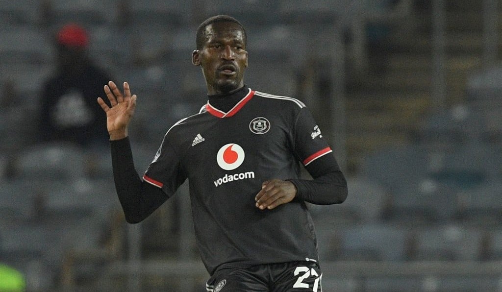 Tapelo Xoki in action for Orlando Pirates in a league game