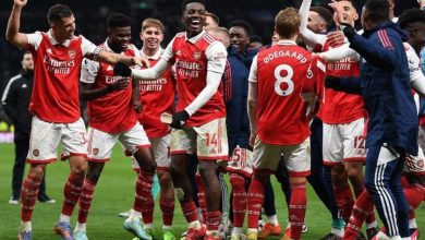 Arsenal players celebrating a victory