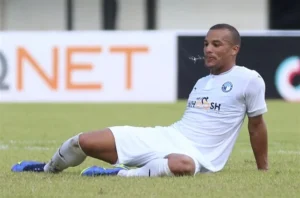 Bafana Bafana striker Fagrie Lakay could not save Pyramids FC from losing 3-0 to hosts Al Ahly on Monday evening.