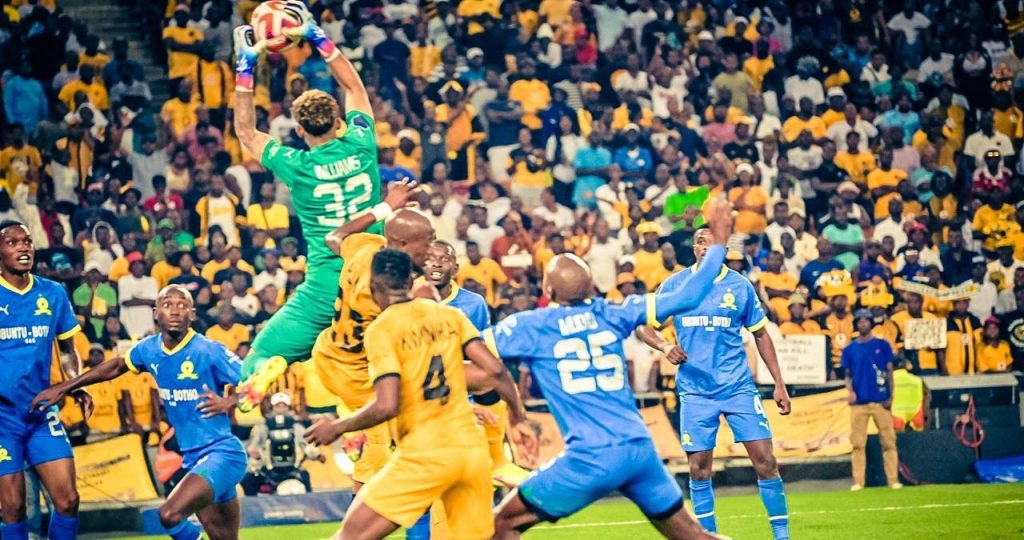 Mamelodi Sundowns up against Kaizer Chiefs in a league game. Picture by Kaizer Chiefs. 