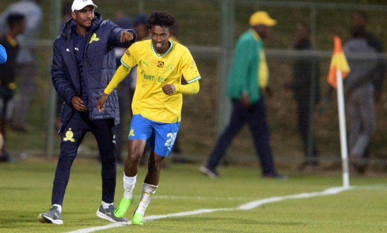 Rulani Mokwena has highlighted the positive impact Abubeker Nassir has in the Mamelodi Sundowns' dressing room, revealing that the attacker is adored by his teammates at the club.