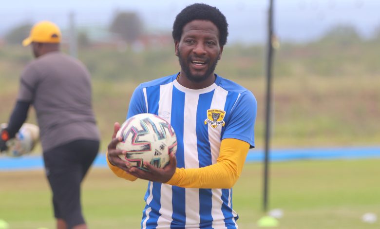 Siphelele Ntshangase has returned to Black Leopards