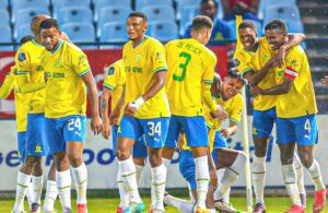 Mamelodi Sundowns beat Chippa United 2-1 at Loftus Versfeld Stadium on Tuesday evening to claim a 10th successive victory in the DStv Premiership.