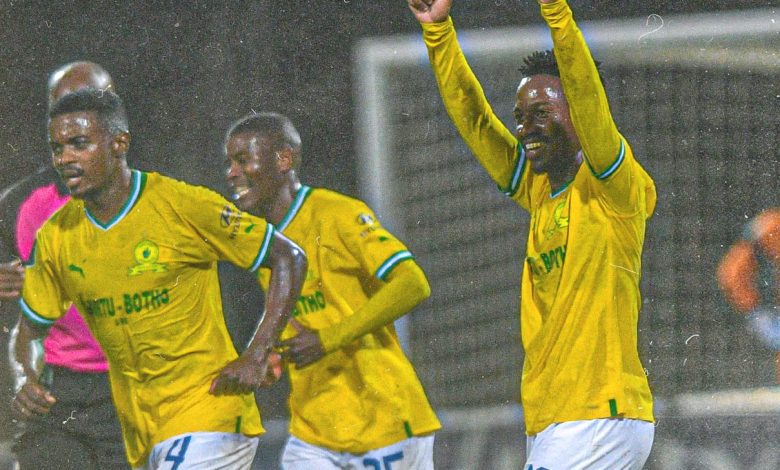 Mamelodi Sundowns continued with their scintillating form in the DStv Premiership as they beat Richards Bay 2-0 at the King Zwelithini Stadium in KwaZulu-Natal on Friday evening.