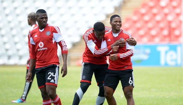 Thandani Ntshumayelo with some of the Orlando Pirates back in 2016