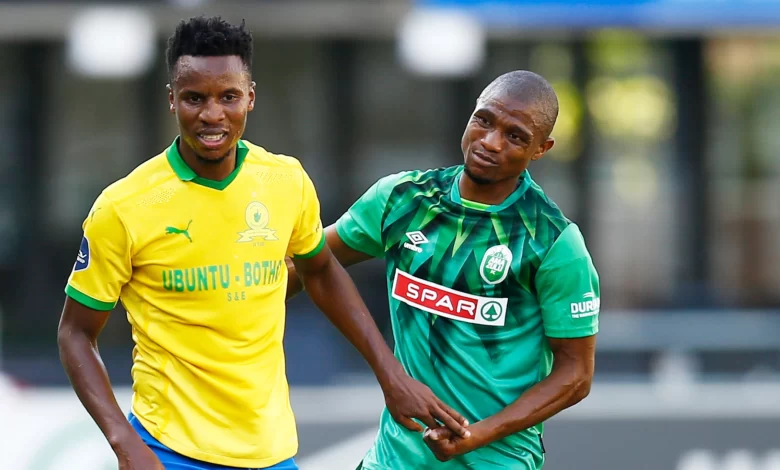 AmaZulu FC winger Thabo Qalinge has applauded Mamelodi Sundowns midfielder Themba Zwane for his consistent performances, stating that the Bafana Bafana star is a source of inspiration for players over the age of 30.