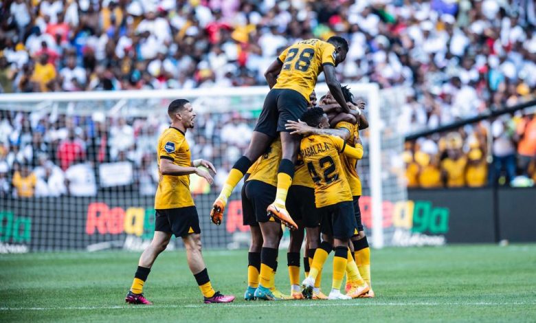 Kaizer Chiefs players celebrating after beating Orlando Pirates