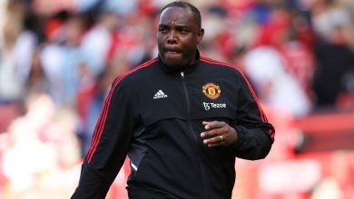 Benni McCarthy at a Manchester United game