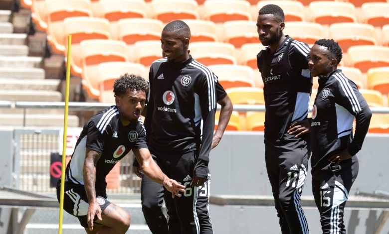 Bandile Shandu with some of his teammates at Orlando Pirates