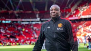 Benni McCarthy in Manchester United colours.