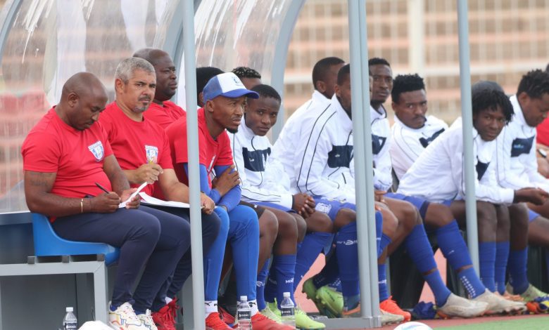 Clinton Larsen and the Magesi bench