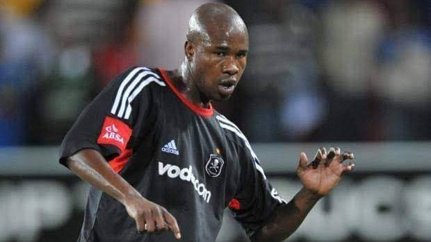 Innocent Mdledle in Orlando Pirates colours. 