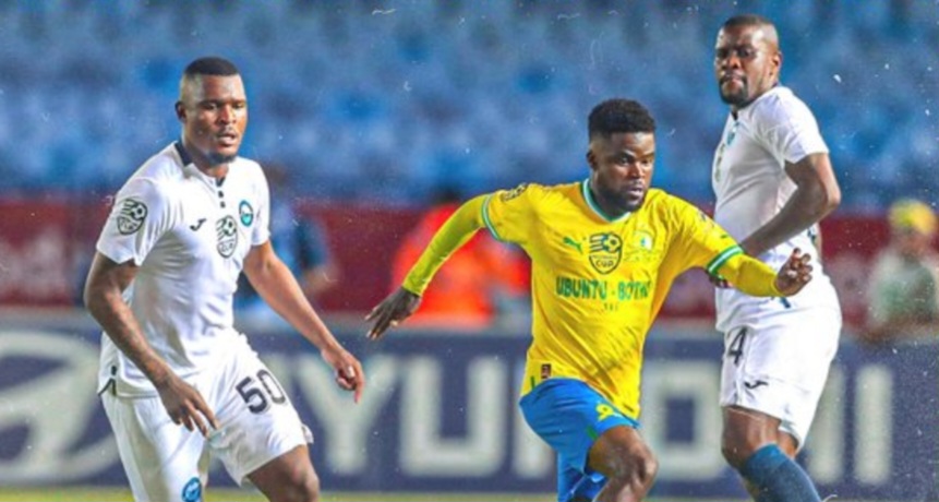 Lesedi Kapinga in action against Richards Bay FC in the Nedbank Cup. Picture by Mamelodi Sundowns